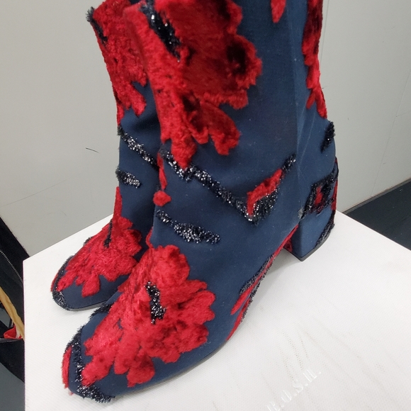 Woman Boots - Picture 6 of 7